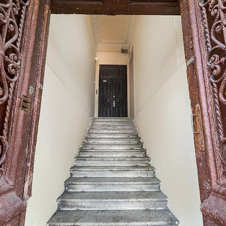 Nice Apartment In The City Center 오데사 외부 사진