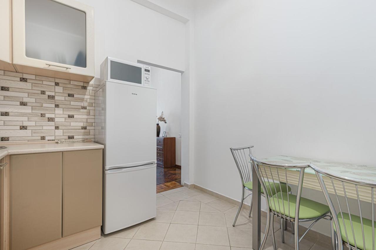 Nice Apartment In The City Center 오데사 외부 사진