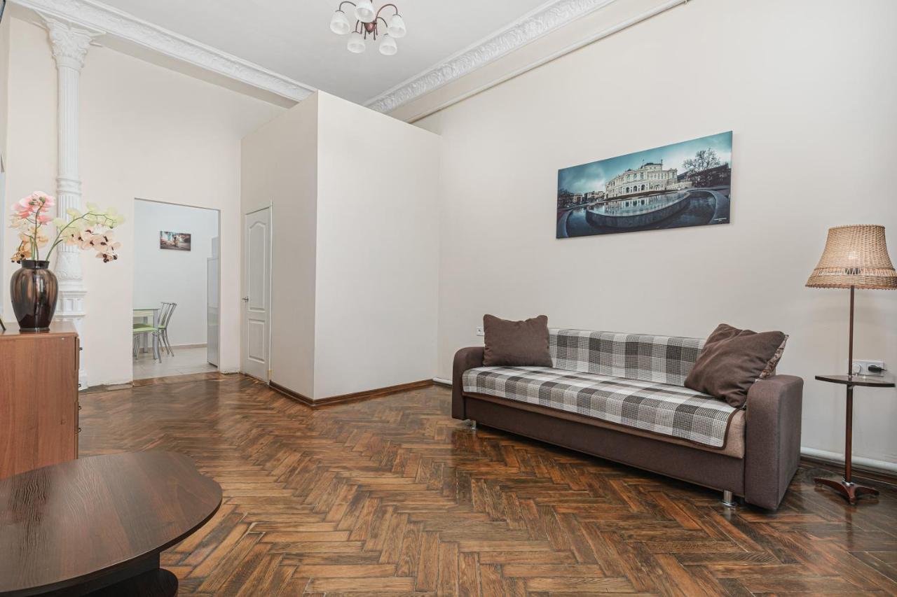 Nice Apartment In The City Center 오데사 외부 사진