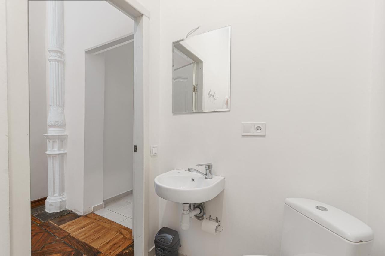 Nice Apartment In The City Center 오데사 외부 사진