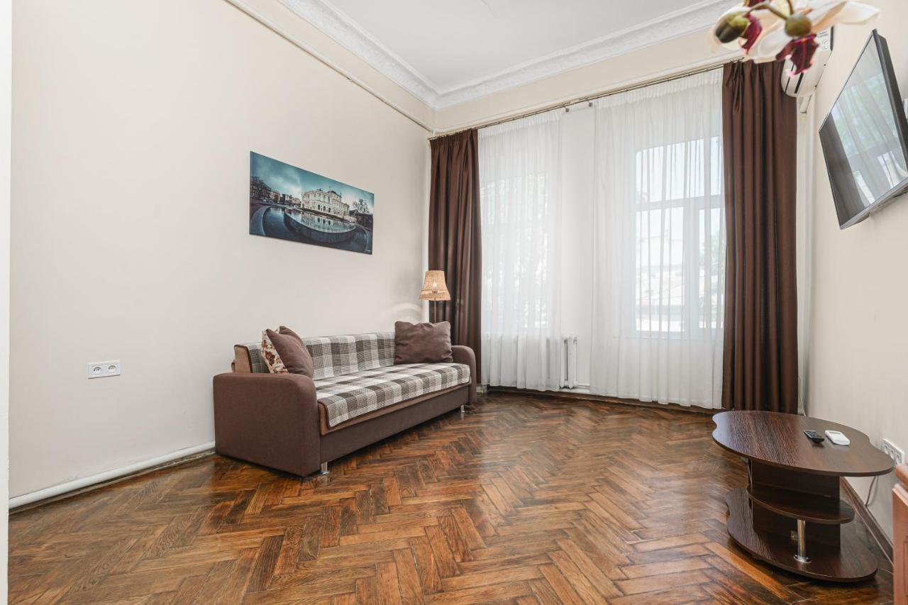 Nice Apartment In The City Center 오데사 외부 사진