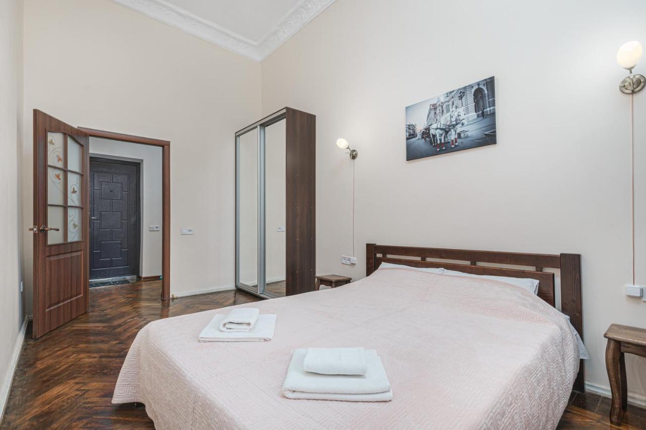 Nice Apartment In The City Center 오데사 외부 사진